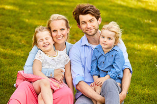 Foto uit de familiereportage van Conny, Steven, Lente en Amber door familiefotograaf Jorick Michiels
