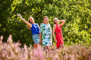 Foto uit de familiereportage van Kara, Tahnee en Marianne door familiefotograaf Jorick Michiels