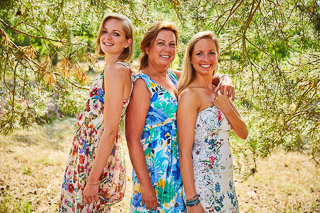 Foto uit de familiereportage van Kara, Tahnee en Marianne door familiefotograaf Jorick Michiels