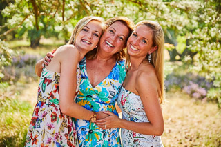 Foto uit de familiereportage van Kara, Tahnee en Marianne door familiefotograaf Jorick Michiels