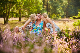 Foto uit de familiereportage van Kara, Tahnee en Marianne door familiefotograaf Jorick Michiels