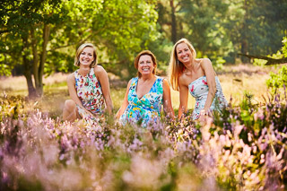 Foto uit de familiereportage van Kara, Tahnee en Marianne door familiefotograaf Jorick Michiels