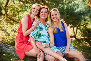 Foto uit de familiereportage van Kara, Tahnee en Marianne door familiefotograaf Jorick Michiels