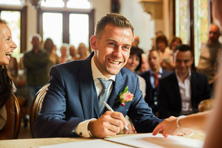 Foto uit de huwelijksreportage van Evelyn en Kevin door huwelijksfotograaf Jorick Michiels