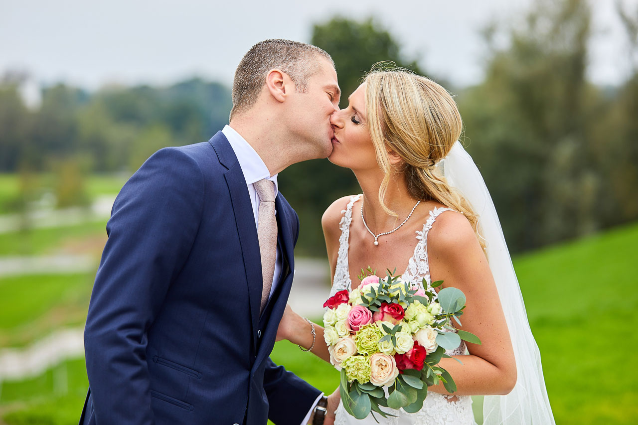 Foto uit de huwelijksreportage van Friedel en Yannick door huwelijksfotograaf Jorick Michiels