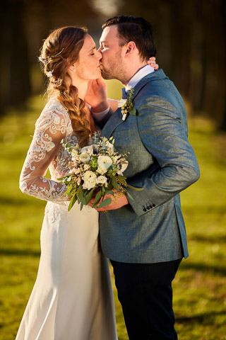 Foto uit de huwelijksreportage van Kathy en Max door huwelijksfotograaf Jorick Michiels