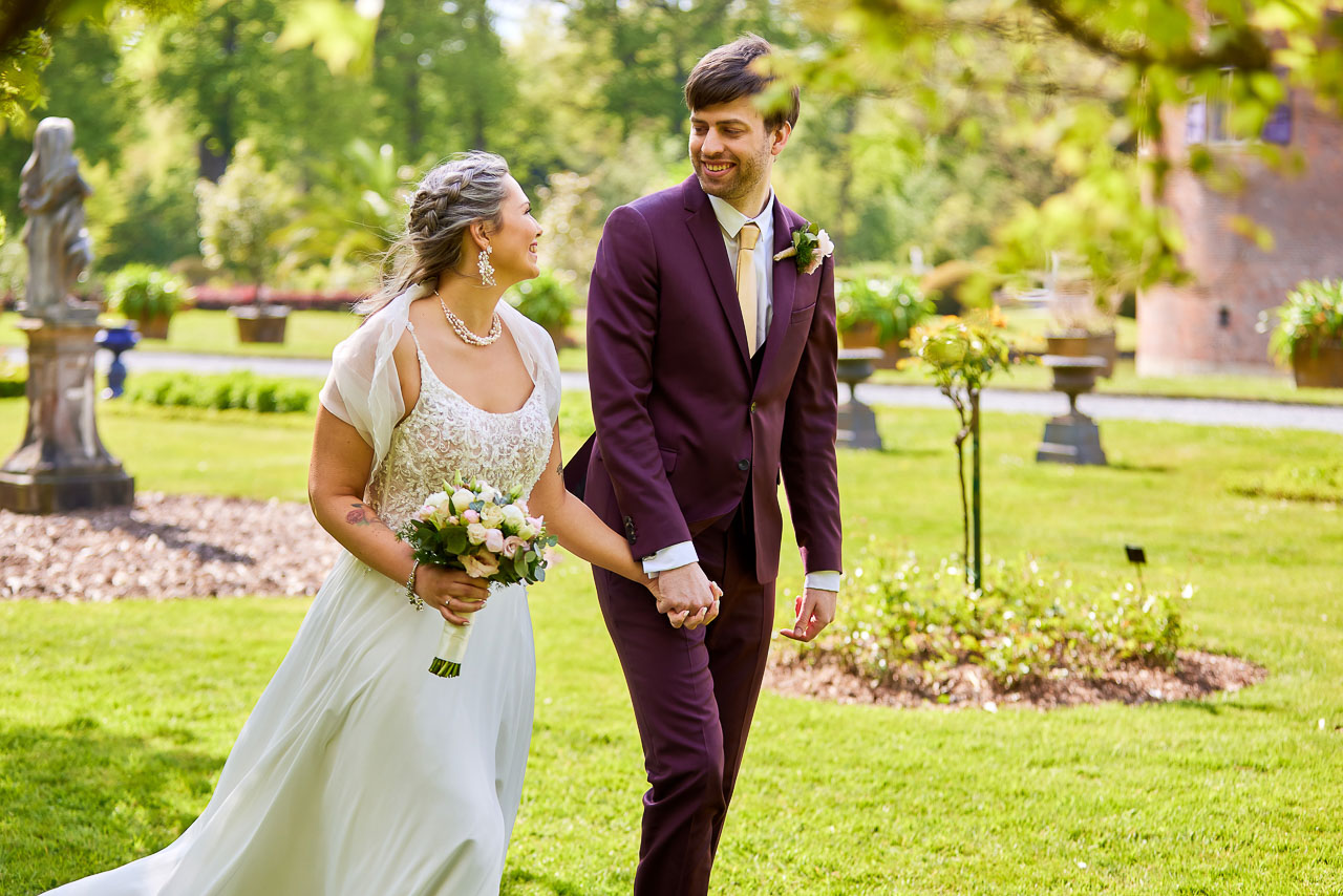 Foto uit de huwelijksreportage van Kiana en Yorick door huwelijksfotograaf Jorick Michiels