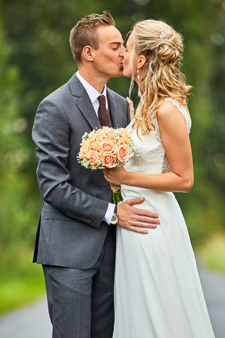 Foto uit de huwelijksreportage van Liesbeth en Kevin door huwelijksfotograaf Jorick Michiels