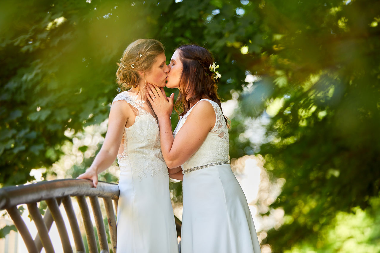 Foto uit de huwelijksreportage van Sofie en Lindsay door huwelijksfotograaf Jorick Michiels