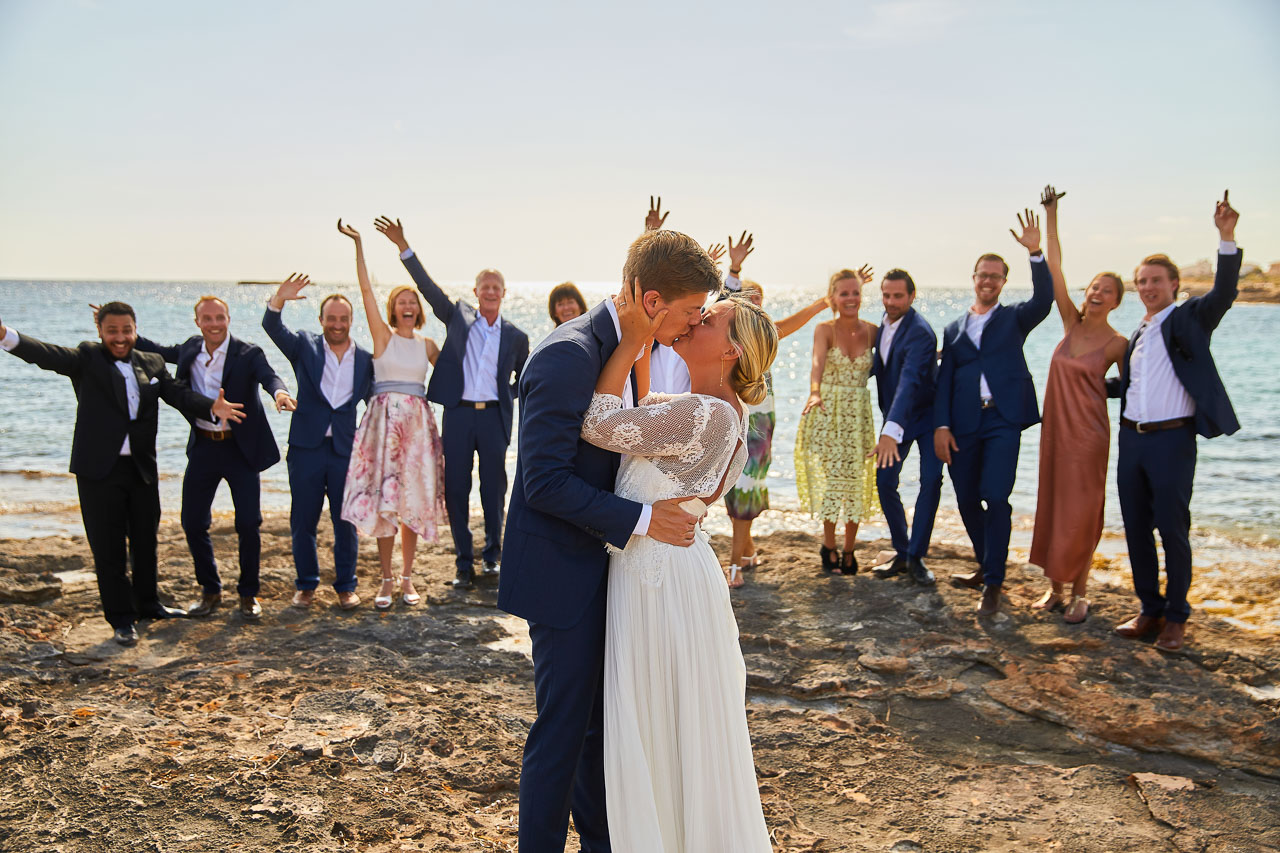 Foto uit de huwelijksreportage van Zoë en Yannick door huwelijksfotograaf Jorick Michiels