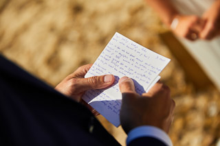 Foto uit de huwelijksreportage van Zoë en Yannick door huwelijksfotograaf Jorick Michiels