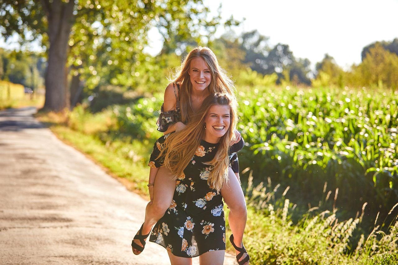 Foto bij het verhaal van Dorien en Inge, door familiefotograaf Jorick Michiels