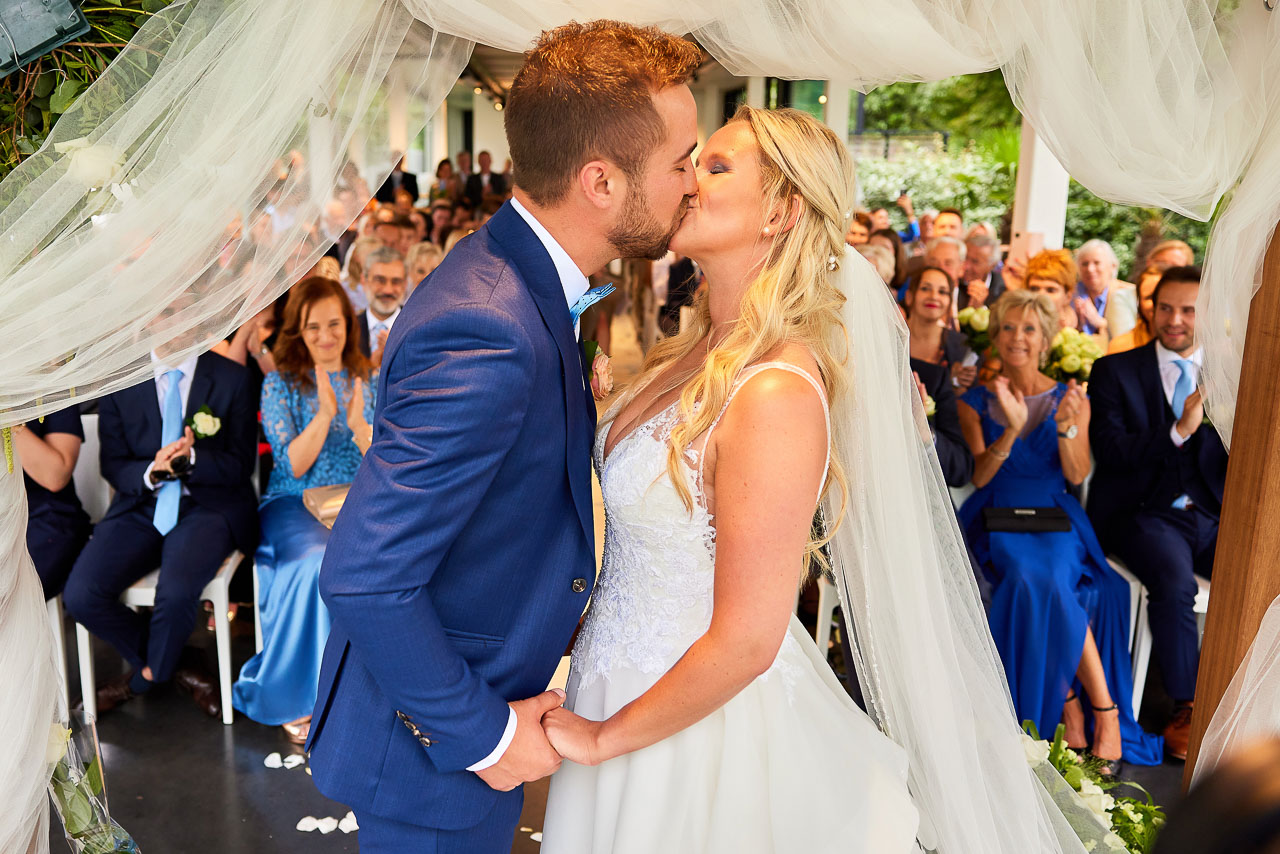 Foto bij het verhaal van Aurélie en Eduardo, door huwelijksfotograaf Jorick Michiels