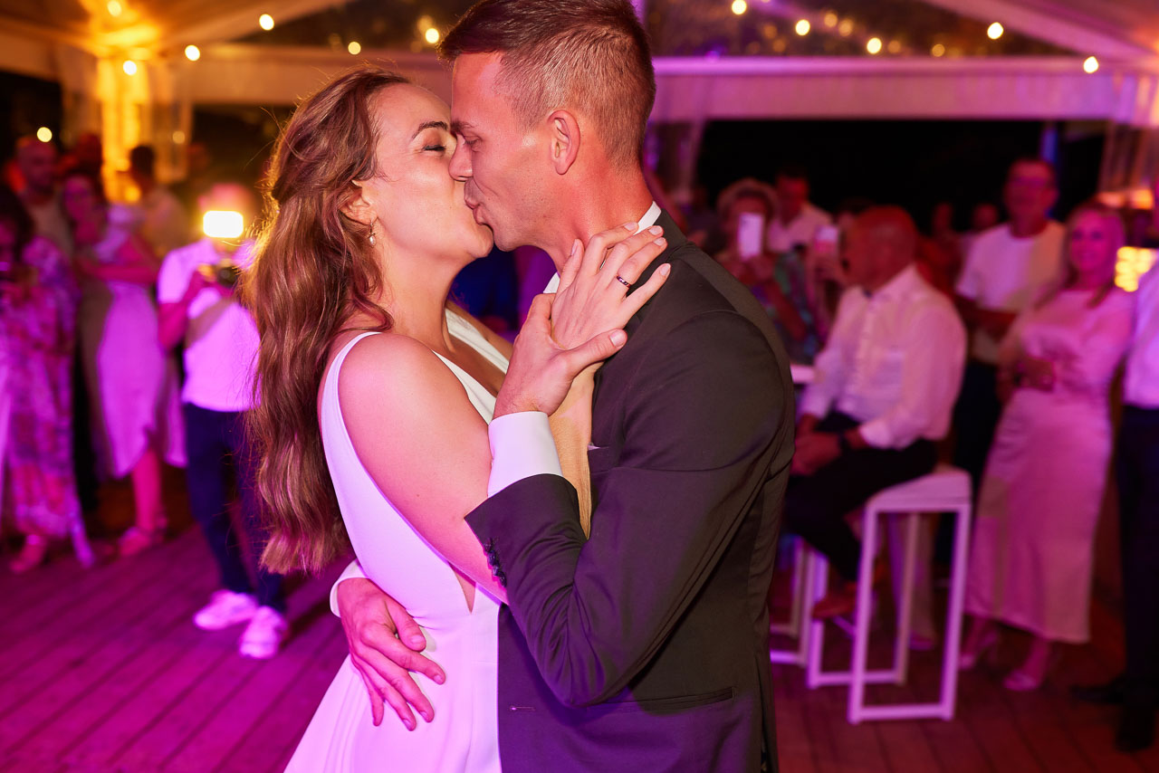 Foto bij het verhaal van Shana en Dieter, door huwelijksfotograaf Jorick Michiels