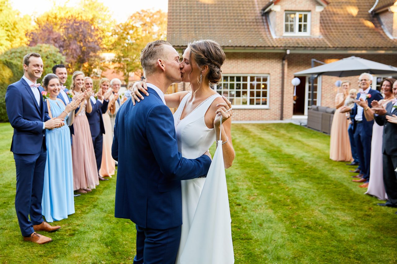 Foto bij het verhaal van Dominique en Kevin, door huwelijksfotograaf Jorick Michiels