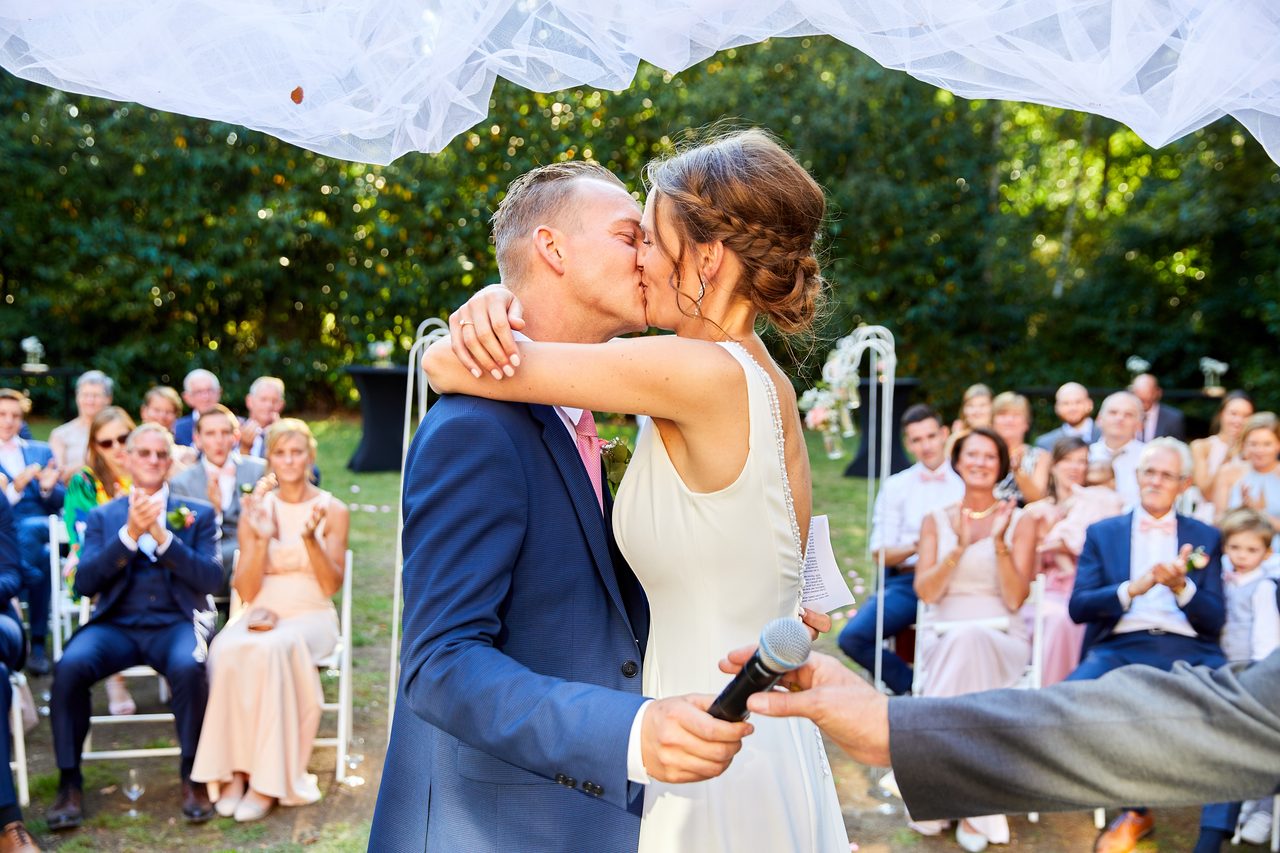 Foto bij het verhaal van Dominique en Kevin, door huwelijksfotograaf Jorick Michiels