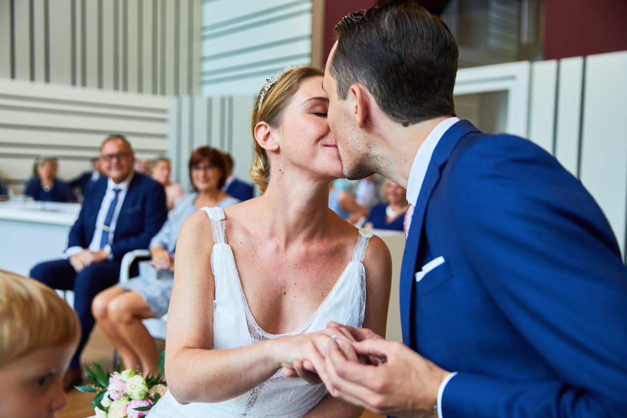 Foto bij het verhaal van Britt en Jorn, door huwelijksfotograaf Jorick Michiels