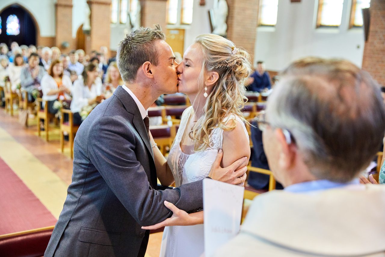 Foto bij het verhaal van Liesbeth en Kevin, door huwelijksfotograaf Jorick Michiels