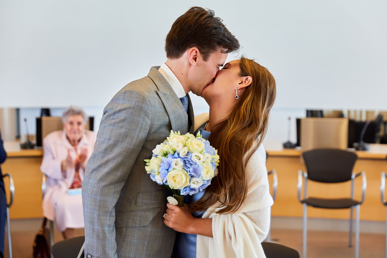 Foto bij het verhaal van Stefanie en Pieter-Jan, door huwelijksfotograaf Jorick Michiels