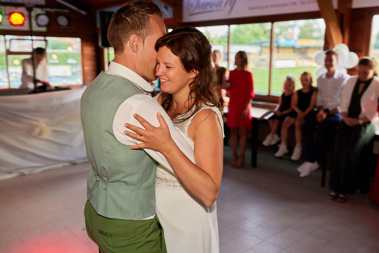 Foto bij het verhaal van Dorien en Hans, door huwelijksfotograaf Jorick Michiels