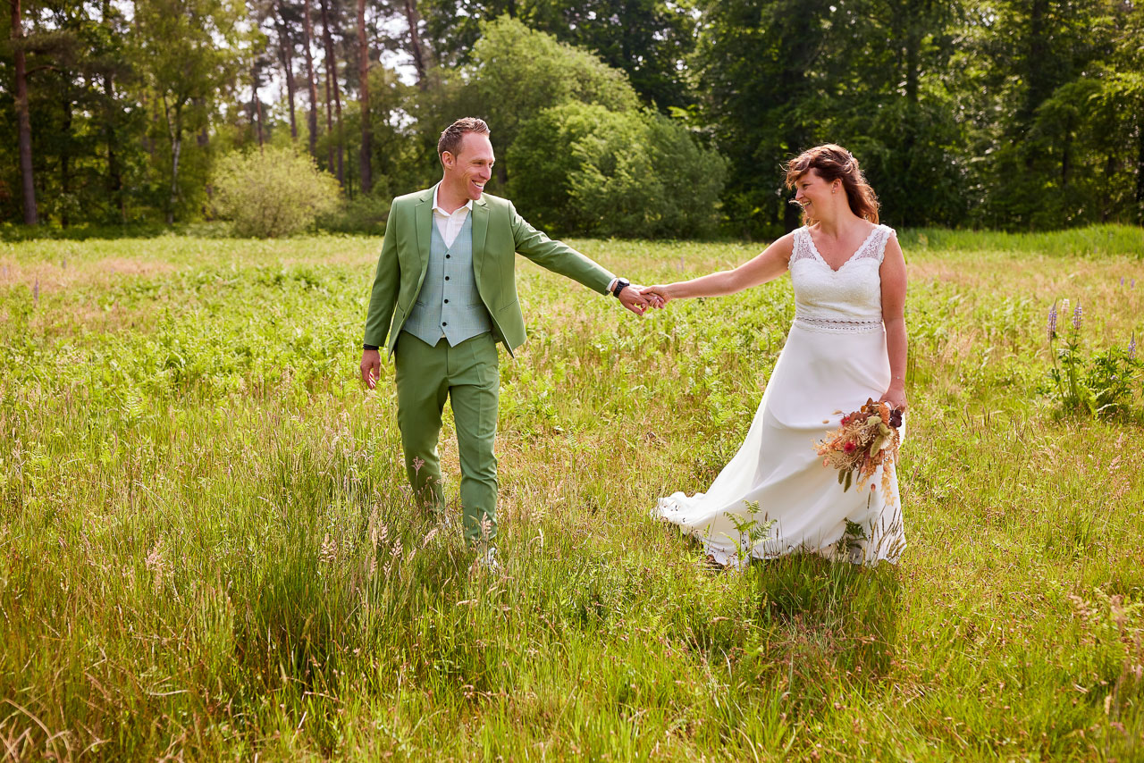 Foto bij het verhaal van Dorien en Hans, door huwelijksfotograaf Jorick Michiels