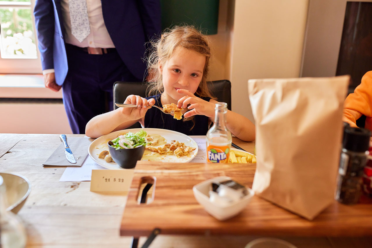 Foto bij het verhaal van Dorien en Hans, door huwelijksfotograaf Jorick Michiels