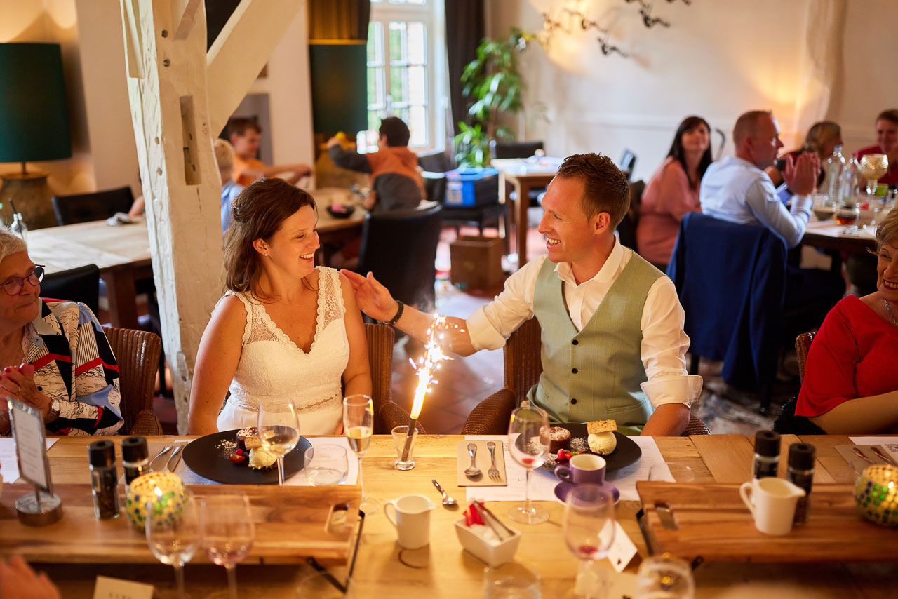 Foto bij het verhaal van Dorien en Hans, door huwelijksfotograaf Jorick Michiels