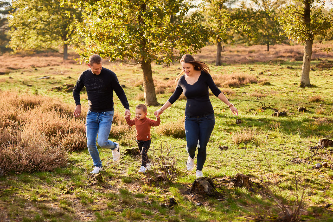 Foto bij het verhaal van Bo, Jorn en Leano, door familiefotograaf Jorick Michiels