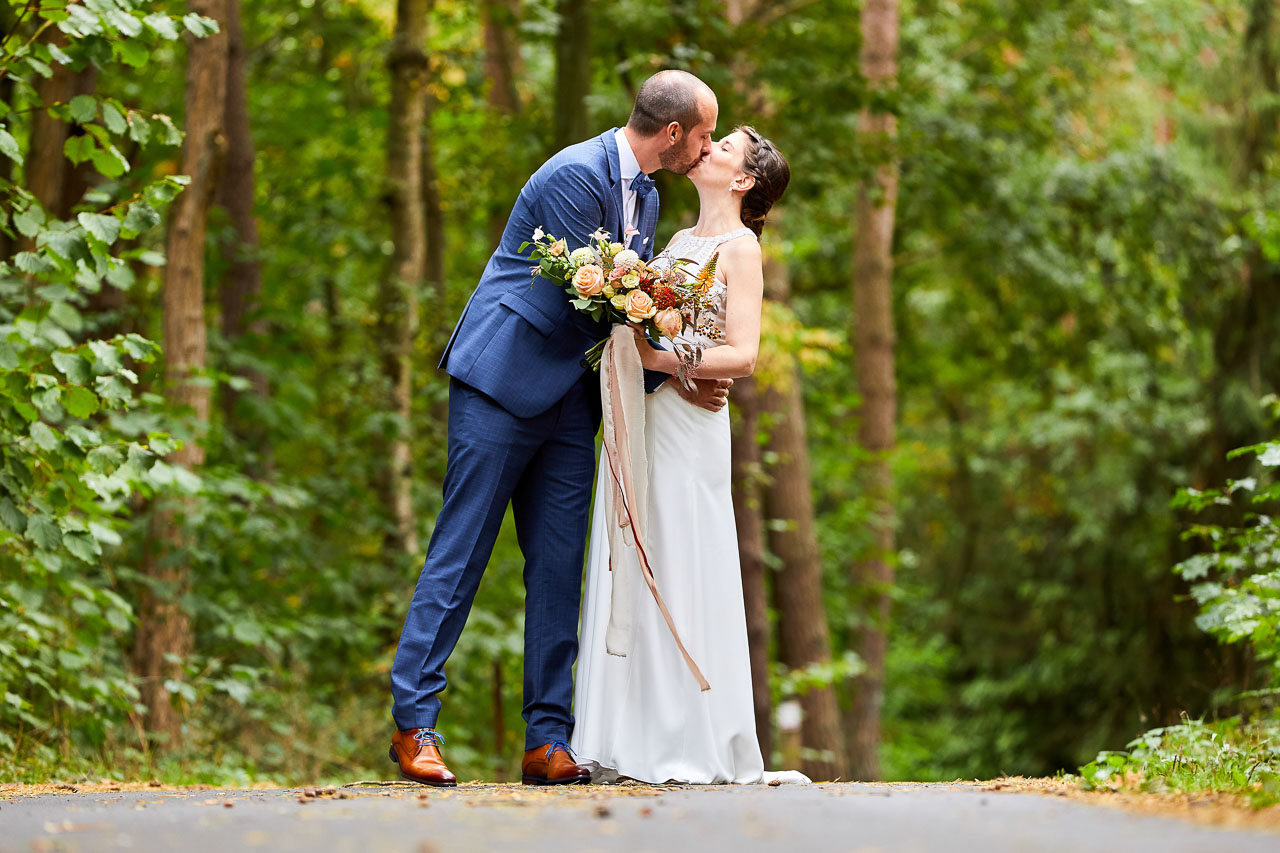 Foto bij het verhaal van Heleen en Jem, door huwelijksfotograaf Jorick Michiels