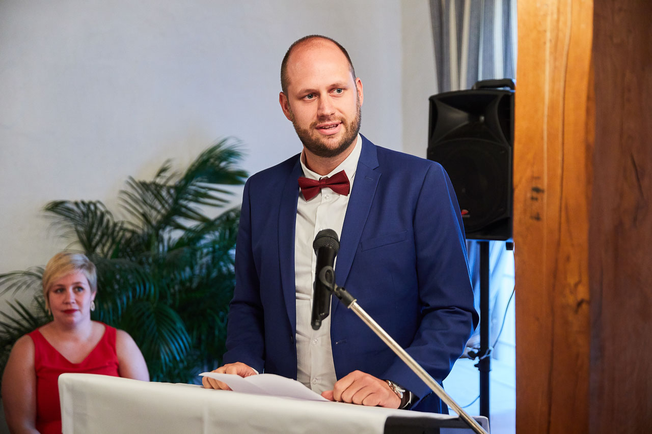 Foto bij het verhaal van Heleen en Jem, door huwelijksfotograaf Jorick Michiels