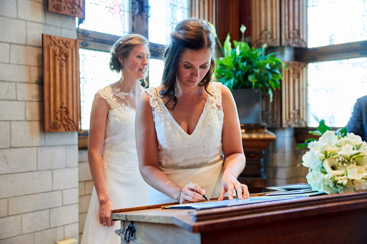Foto bij het verhaal van Sofie en Lindsay, door huwelijksfotograaf Jorick Michiels