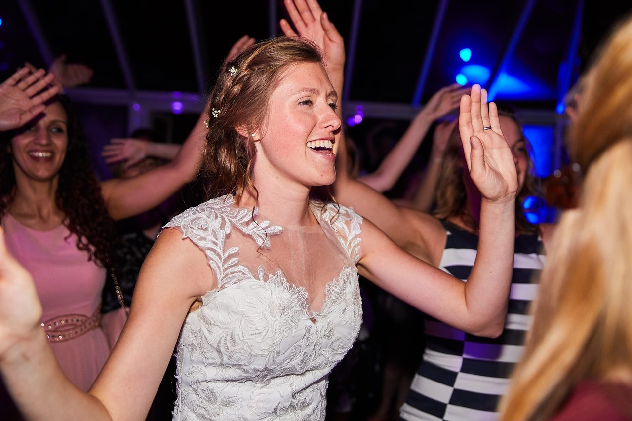 Foto bij het verhaal van Sofie en Lindsay, door huwelijksfotograaf Jorick Michiels