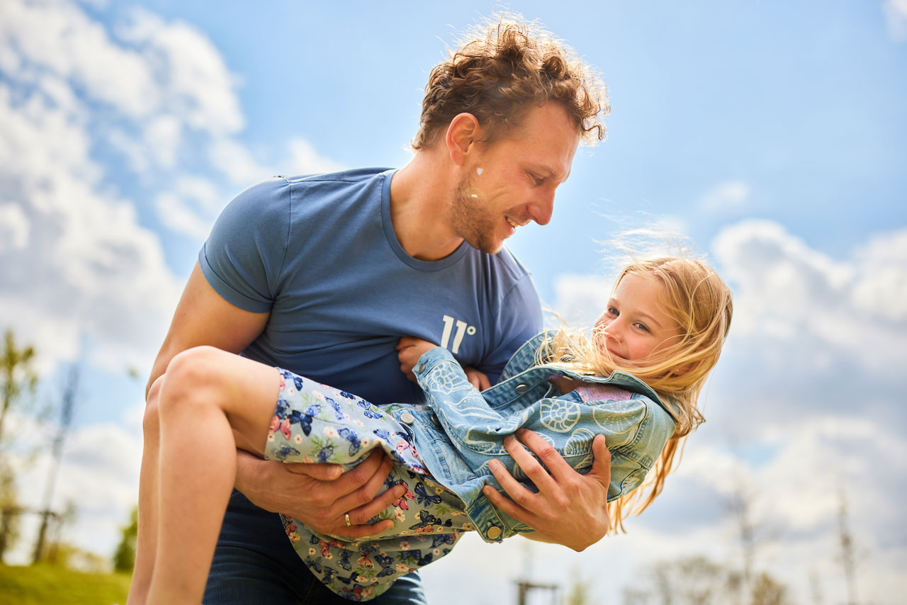 Foto bij het verhaal van Iris, Michael en Elien, door familiefotograaf Jorick Michiels