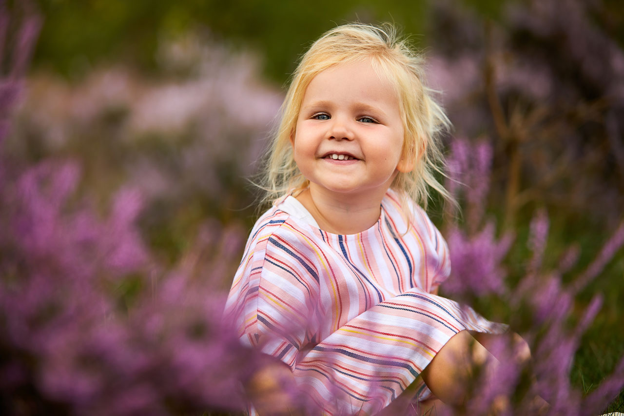 Foto bij het verhaal van Johan, Juliette en hun kinderen en kleinkinderen, door familiefotograaf Jorick Michiels