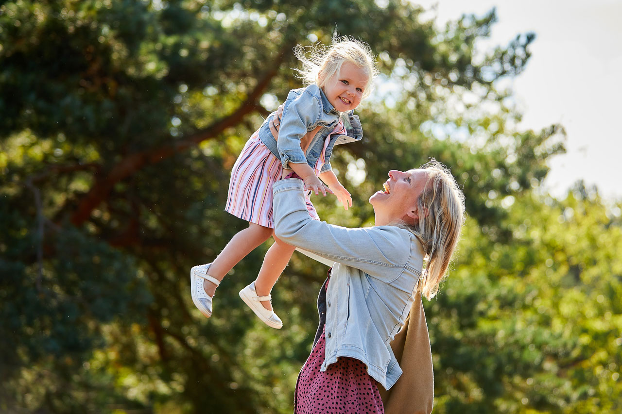 Foto bij het verhaal van Johan, Juliette en hun kinderen en kleinkinderen, door familiefotograaf Jorick Michiels
