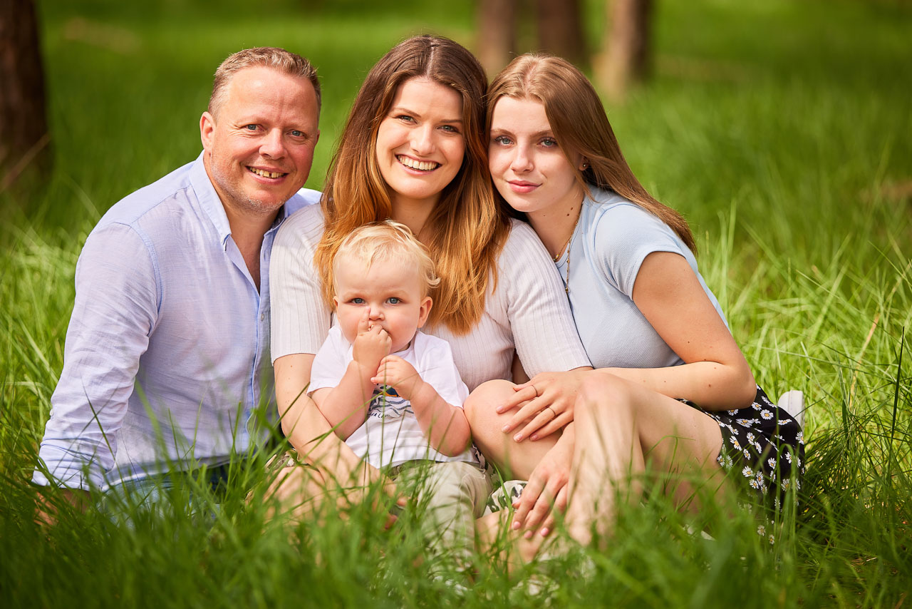 Foto bij het verhaal van Inge, Robin, Svea en Mats, door familiefotograaf Jorick Michiels