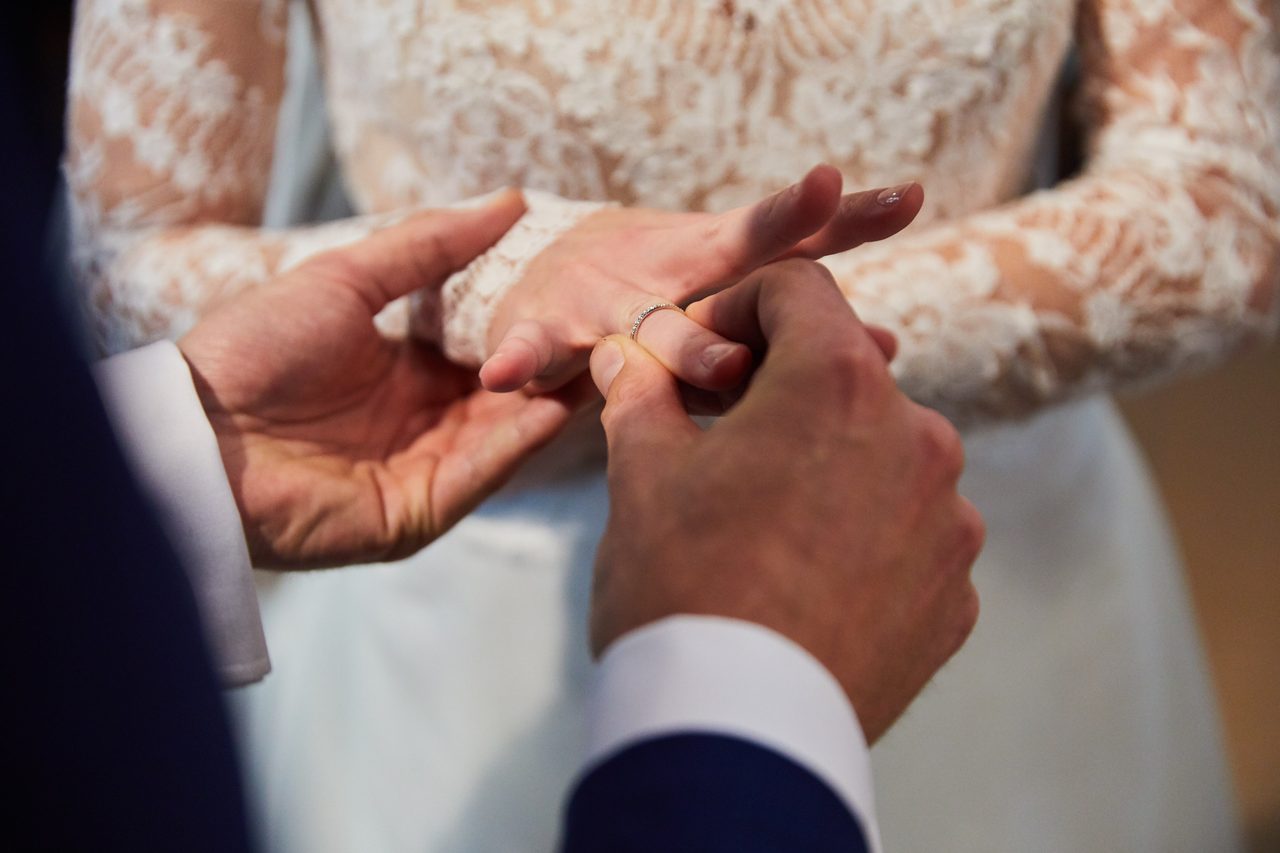 Foto bij het verhaal van Julie-Pascale en Klaas, door huwelijksfotograaf Jorick Michiels
