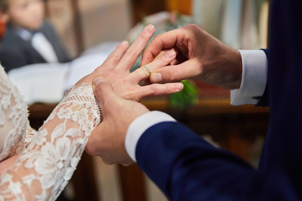 Foto bij het verhaal van Julie-Pascale en Klaas, door huwelijksfotograaf Jorick Michiels