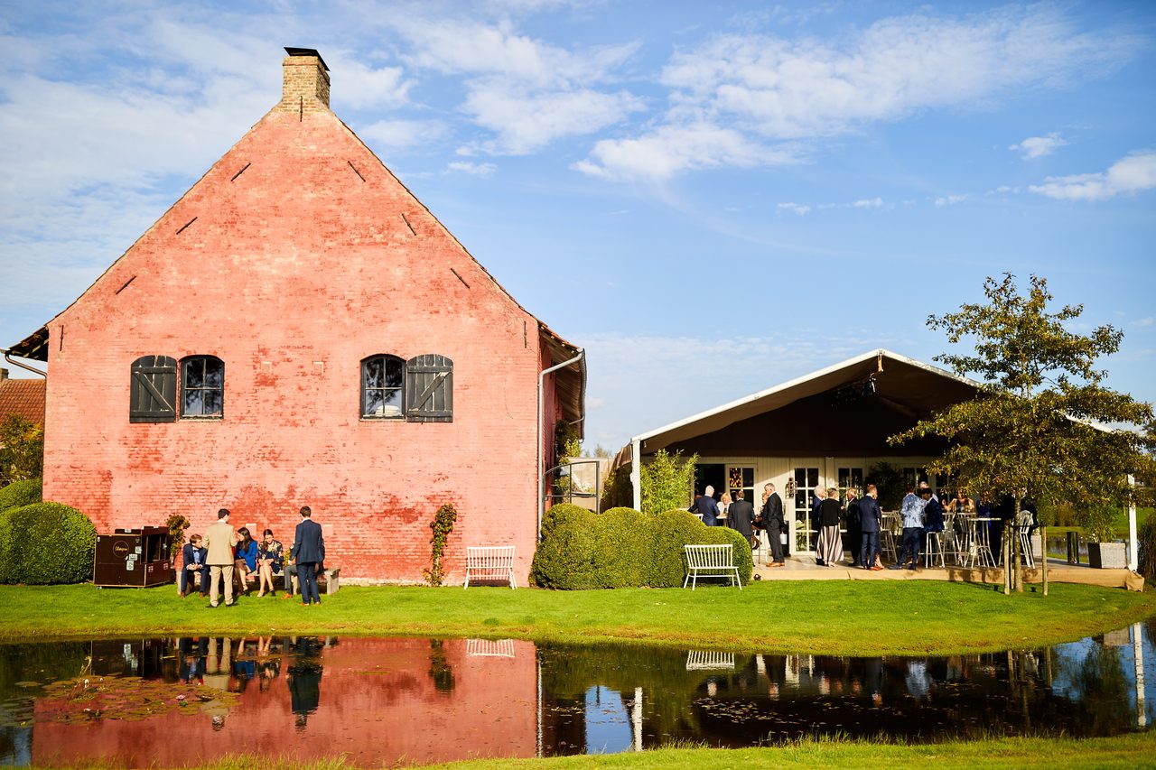 Foto bij het verhaal van Julie-Pascale en Klaas, door huwelijksfotograaf Jorick Michiels