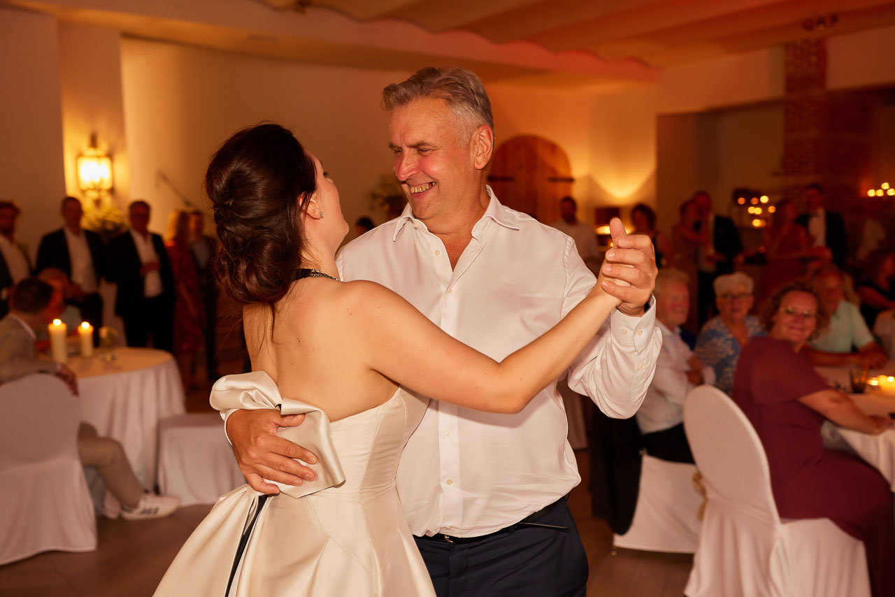Foto bij het verhaal van Kara en Tim, door huwelijksfotograaf Jorick Michiels
