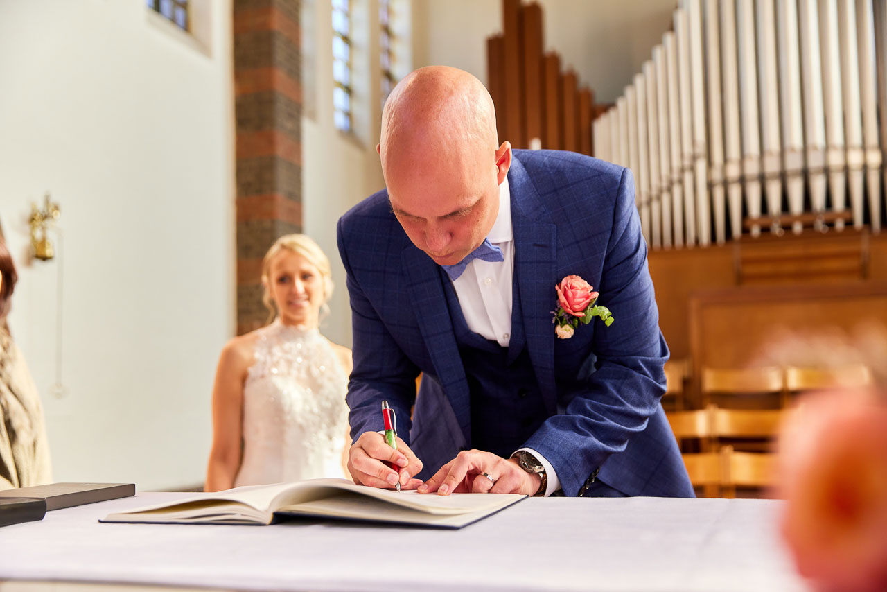 Foto bij het verhaal van Valérie en Wim, door huwelijksfotograaf Jorick Michiels